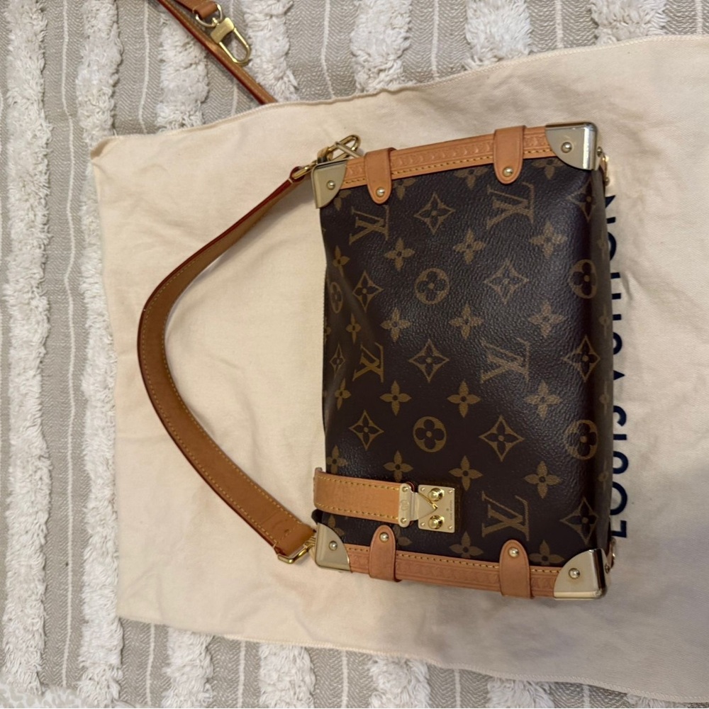 Louis Vuitton Side Trunk MM - Picture 2 of 9